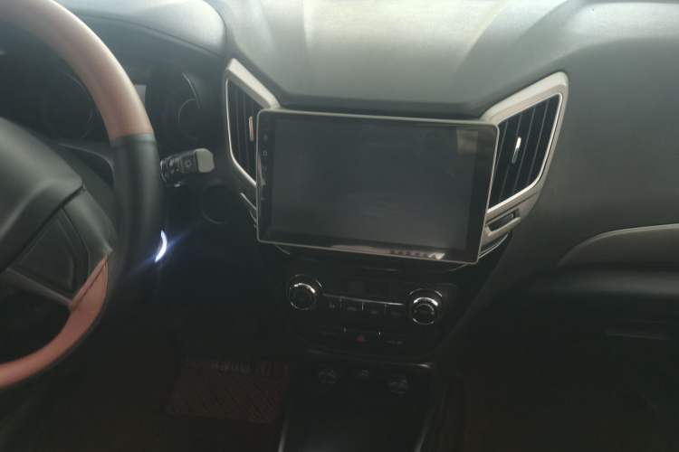 Used CHANGAN CS15 2016 1.5L Manual Fashion Edition Audio And AC Panel