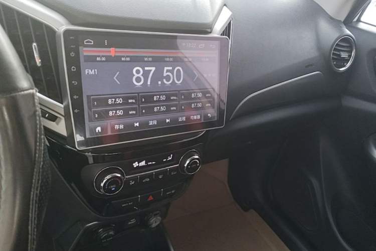 Used CHANGAN CS15 2016 1.5L Manual Fashion Edition Audio And AC Panel