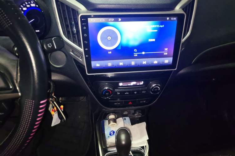 Used CHANGAN CS15 2016 1.5L Automatic Fashion Edition Audio And AC Panel