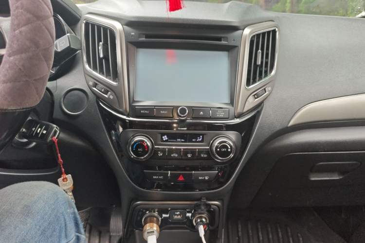 Used CHANGAN CS15 2016 1.5L Manual Fashion Edition Audio And AC Panel