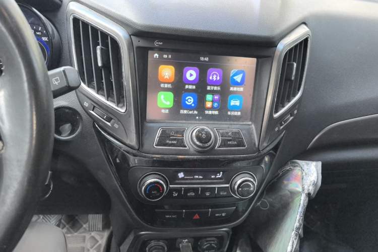 Used CHANGAN CS15 2016 1.5L Manual Luxury Edition Audio And AC Panel