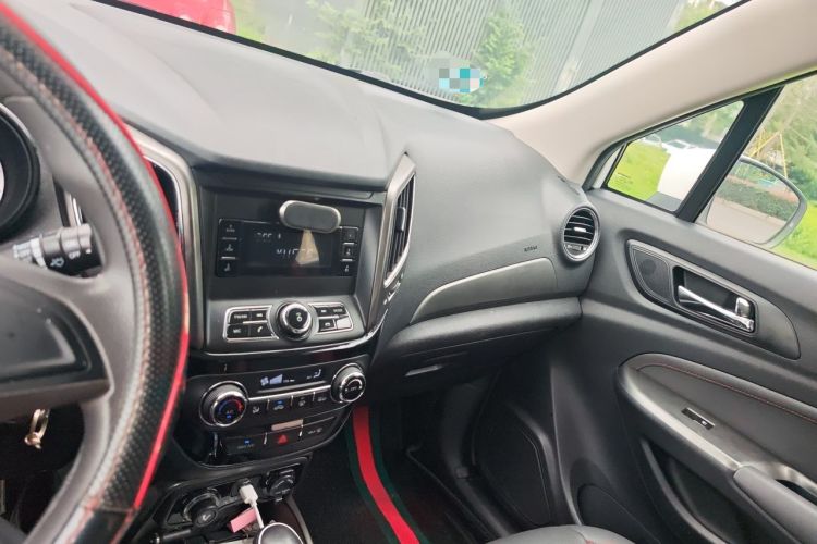 Used CHANGAN CS15 2016 1.5L Automatic Fashion Edition Audio And AC Panel