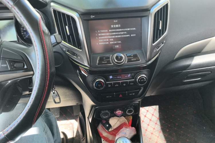 Used CHANGAN CS15 2016 1.5L Manual Luxury Edition Audio And AC Panel