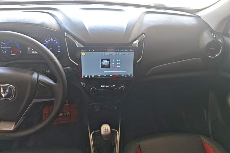 Used CHANGAN CS15 2016 1.5L Manual Fashion Edition Audio And AC Panel
