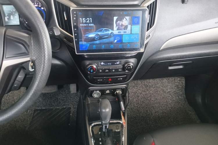 Used CHANGAN CS15 2016 1.5L Automatic Fashion Edition Audio And AC Panel