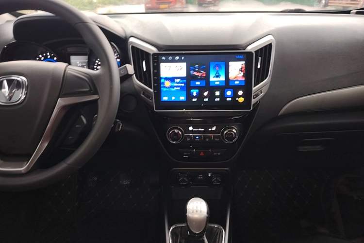 Used CHANGAN CS15 2016 1.5L Manual Fashion Edition Audio And AC Panel