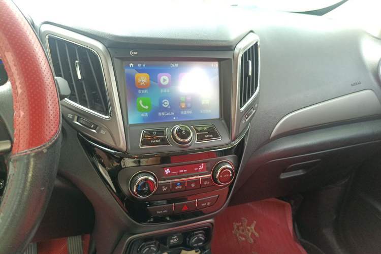 Used CHANGAN CS15 2016 1.5L Automatic Luxury Edition Audio And AC Panel