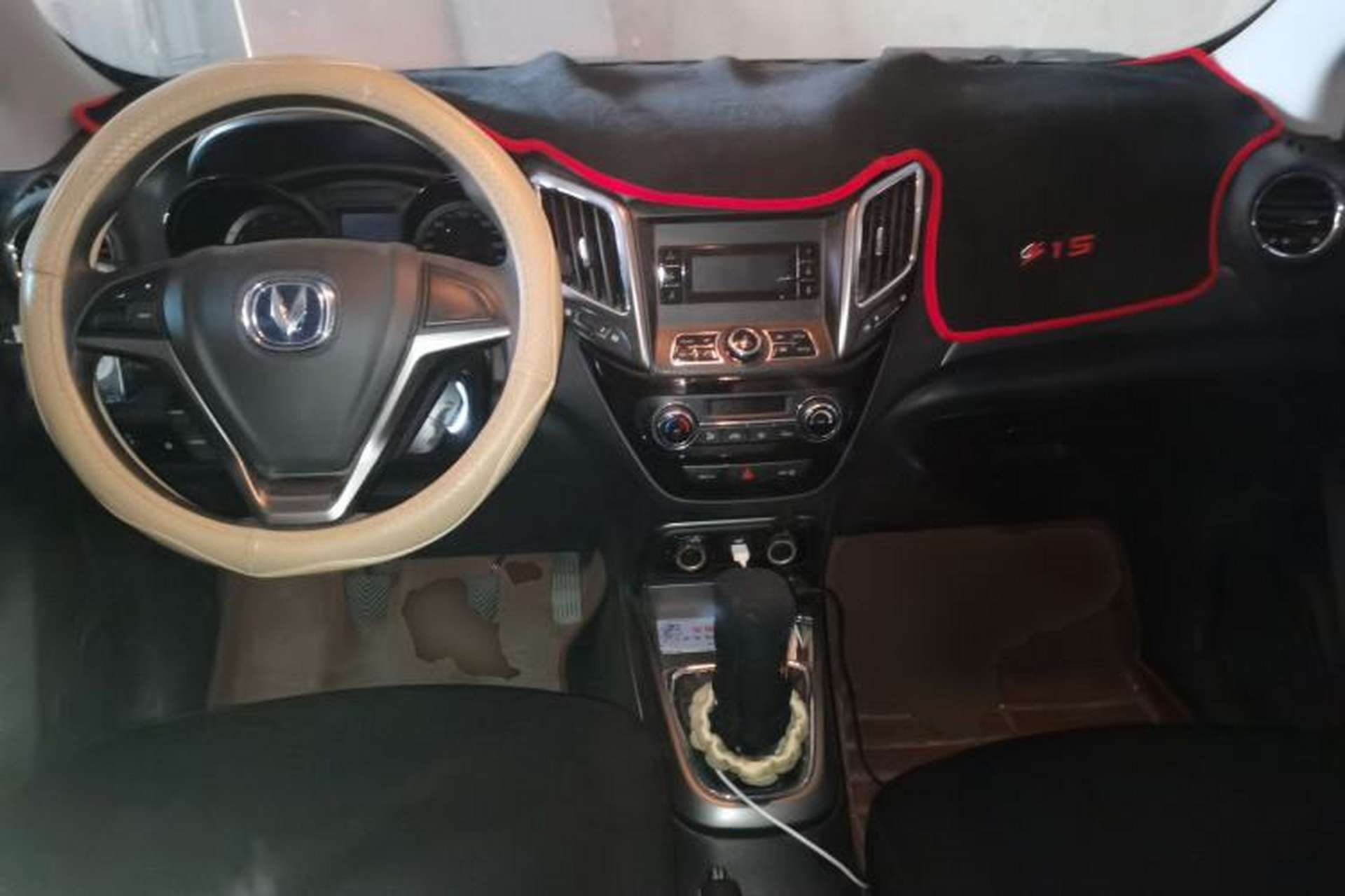 Used CHANGAN CS15 2016 1.5L Manual Fashion Edition Center Console