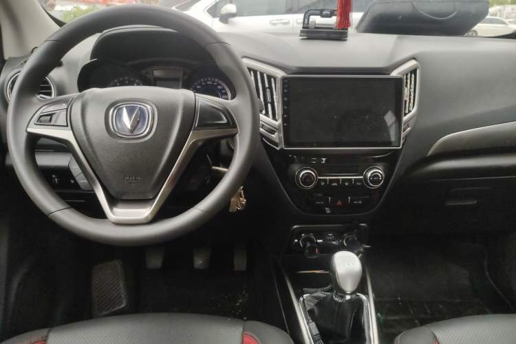 Used CHANGAN CS15 2016 1.5L Manual Fashion Edition Center Console