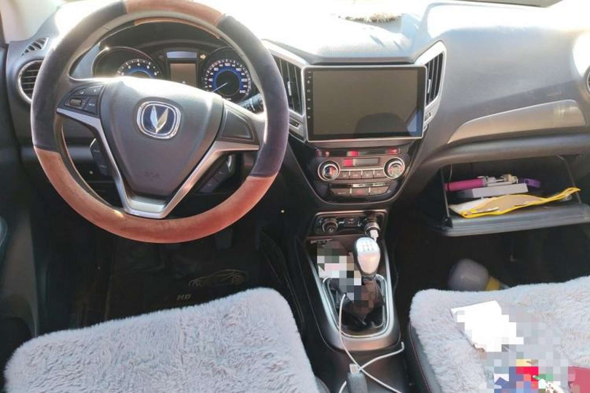 Used CHANGAN CS15 2016 1.5L Manual Fashion Edition Center Console