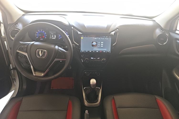 Used CHANGAN CS15 2016 1.5L Manual Fashion Edition Center Console