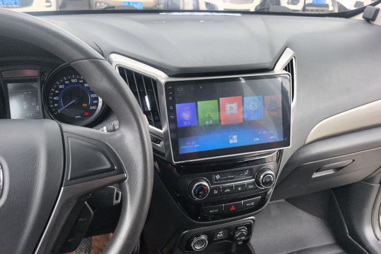 Used CHANGAN CS15 2016 1.5L Manual Fashion Edition Center Console