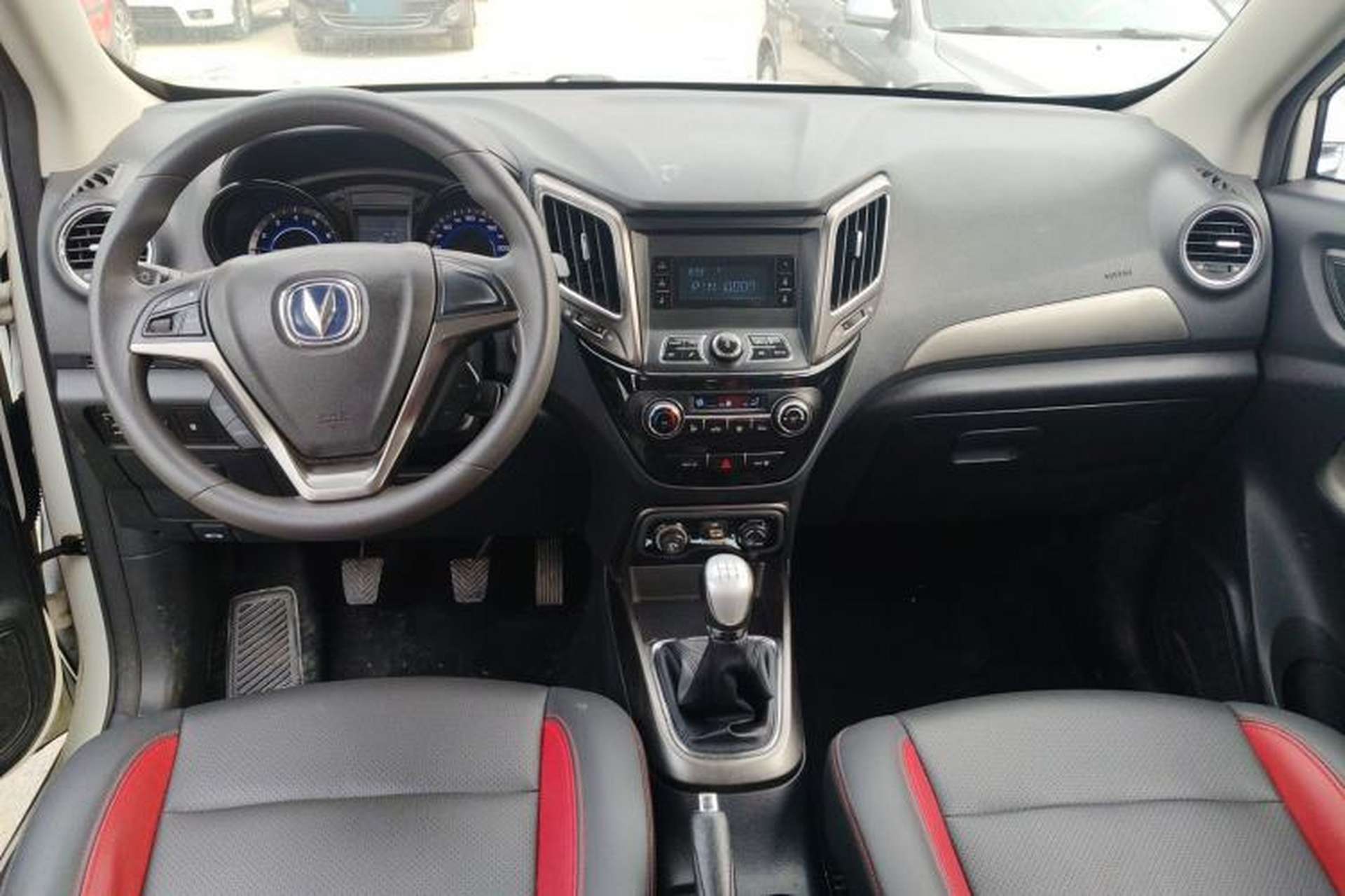 Used CHANGAN CS15 2016 1.5L Manual Fashion Edition Center Console