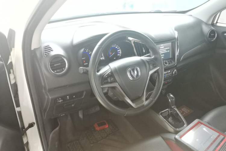 Used CHANGAN CS15 2016 1.5L Automatic Luxury Edition Center Console