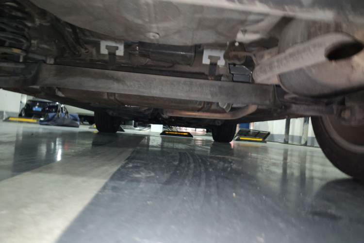 Used CHANGAN CS15 2016 1.5L Automatic Fashion Edition Chassis Rear