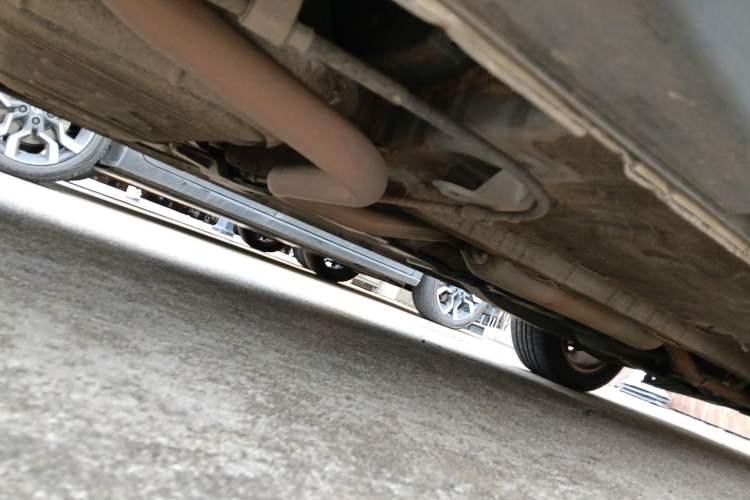 Used CHANGAN CS15 2016 1.5L Automatic Fashion Edition Chassis Rear Right