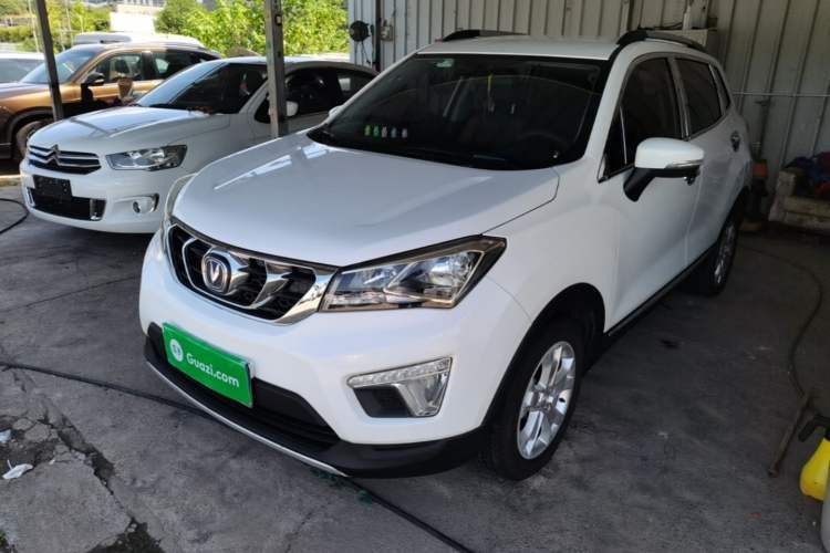 Used CHANGAN CS15 2016 1.5L Manual Fashion Edition Guazi used car, China used car export, Used car for sale, Used cars, Cheapest cars for sale