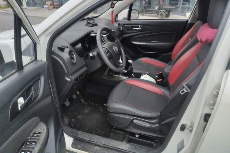 Used CHANGAN CS15 2016 1.5L Manual Fashion Edition Driver Seat