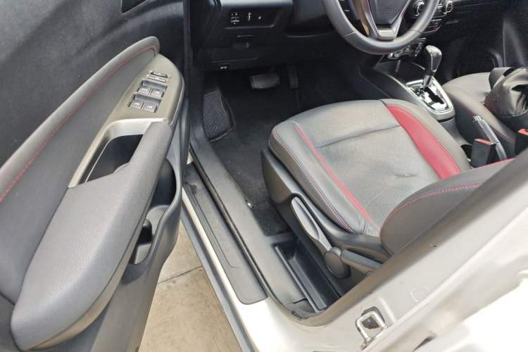 Used CHANGAN CS15 2016 1.5L Automatic Fashion Edition Driver Seat