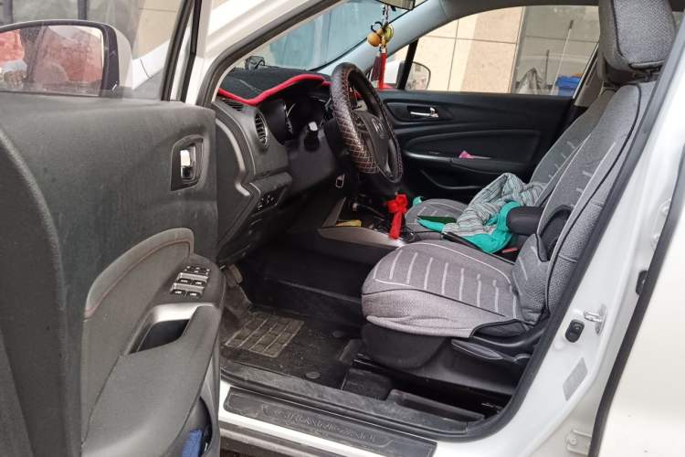 Used CHANGAN CS15 2016 1.5L Manual Fashion Edition Driver Seat
