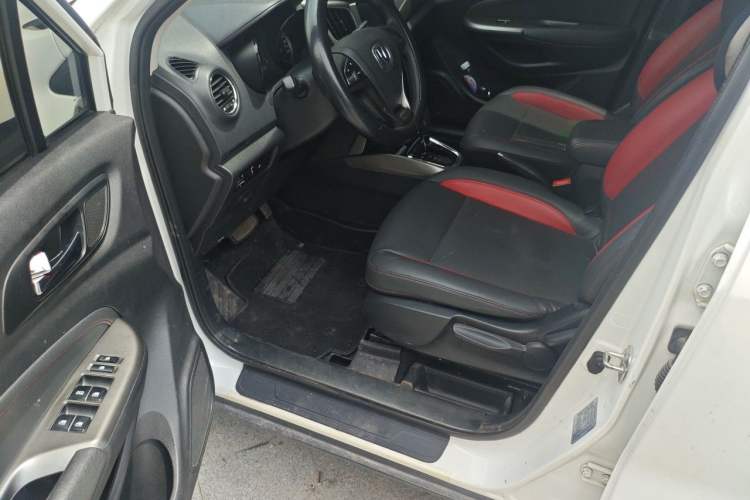 Used CHANGAN CS15 2016 1.5L Automatic Fashion Edition Driver Seat