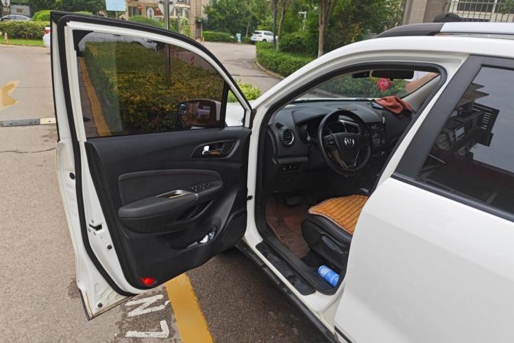 Used CHANGAN CS15 2016 1.5L Automatic Fashion Edition Driver Seat