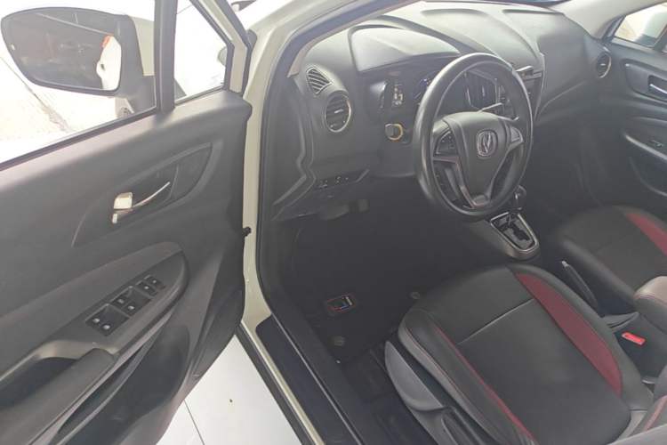 Used CHANGAN CS15 2016 1.5L Automatic Fashion Edition Driver Seat