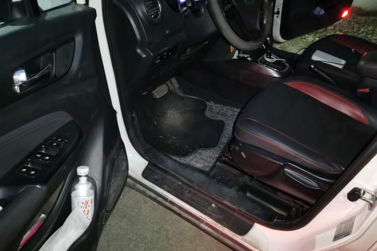 Used CHANGAN CS15 2016 1.5L Automatic Fashion Edition Driver Seat