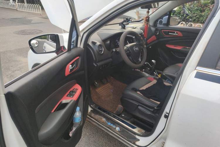 Used CHANGAN CS15 2016 1.5L Manual Fashion Edition Driver Seat