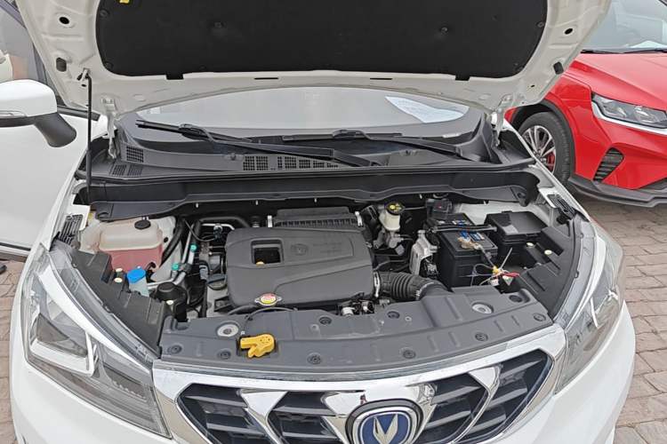 Used CHANGAN CS15 2016 1.5L Automatic Fashion Edition Engine Bay