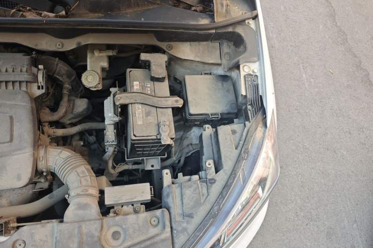 Used CHANGAN CS15 2016 1.5L Manual Fashion Edition Engine Bay Left