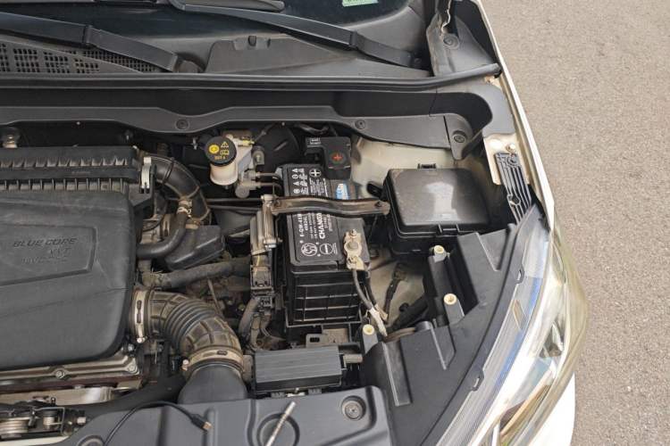 Used CHANGAN CS15 2016 1.5L Automatic Fashion Edition Engine Bay Left