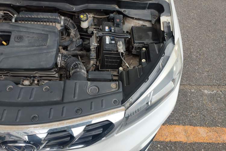 Used CHANGAN CS15 2016 1.5L Automatic Luxury Edition Engine Bay Left