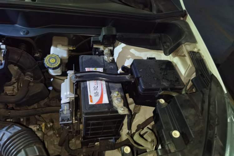 Used CHANGAN CS15 2016 1.5L Manual Fashion Edition Engine Bay Left