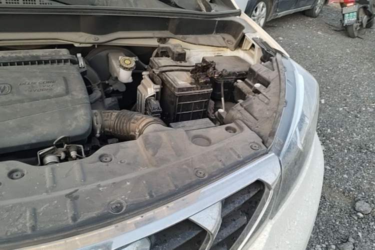 Used CHANGAN CS15 2016 1.5L Manual Fashion Edition Engine Bay Left