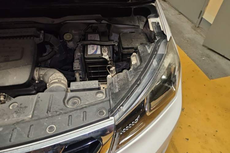 Used CHANGAN CS15 2016 1.5L Manual Luxury Edition Engine Bay Left