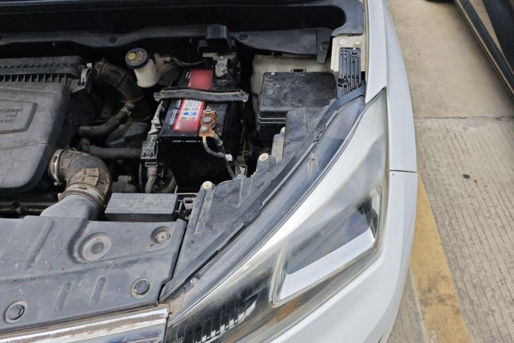 Used CHANGAN CS15 2016 1.5L Automatic Fashion Edition Engine Bay Left
