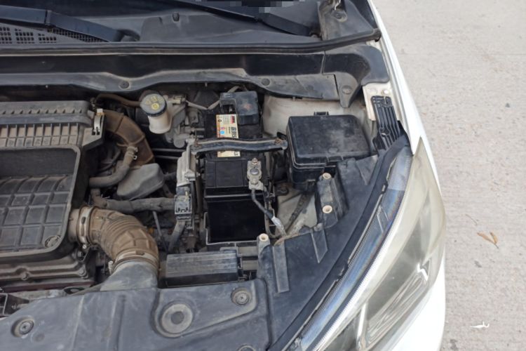 Used CHANGAN CS15 2016 1.5L Automatic Luxury Edition Engine Bay Left