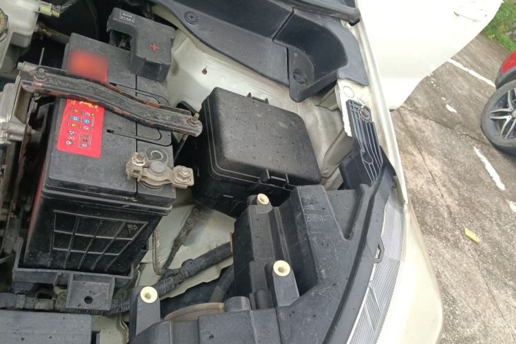 Used CHANGAN CS15 2016 1.5L Manual Fashion Edition Engine Bay Left