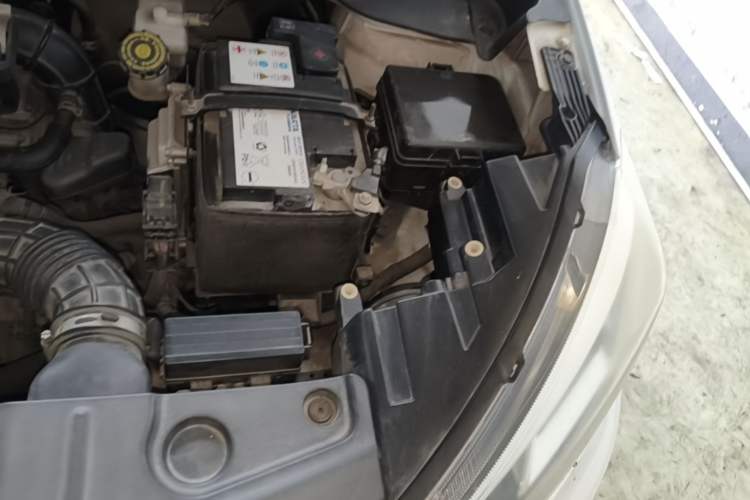 Used CHANGAN CS15 2016 1.5L Manual Luxury Edition Engine Bay Left