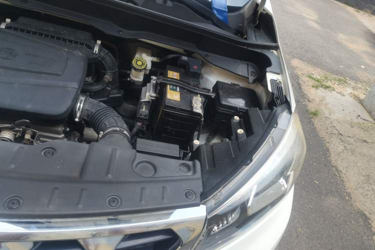 Used CHANGAN CS15 2016 1.5L Manual Luxury Edition Engine Bay Left