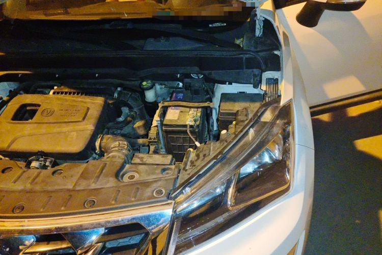 Used CHANGAN CS15 2016 1.5L Automatic Fashion Edition Engine Bay Left