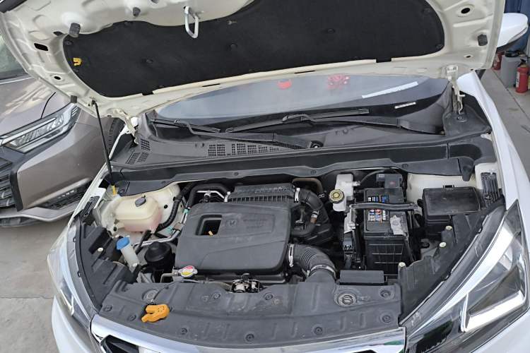 Used CHANGAN CS15 2016 1.5L Manual Luxury Edition Engine Bay
