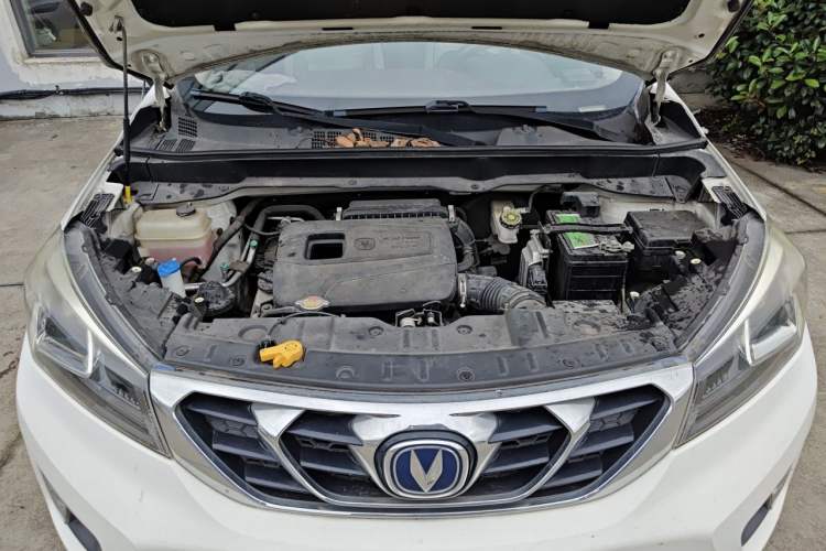 Used CHANGAN CS15 2016 1.5L Manual Fashion Edition Engine Bay
