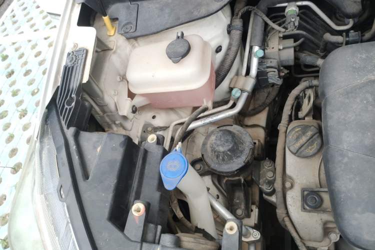 Used CHANGAN CS15 2016 1.5L Manual Fashion Edition Engine Bay Right