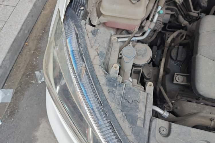 Used CHANGAN CS15 2016 1.5L Manual Fashion Edition Engine Bay Right