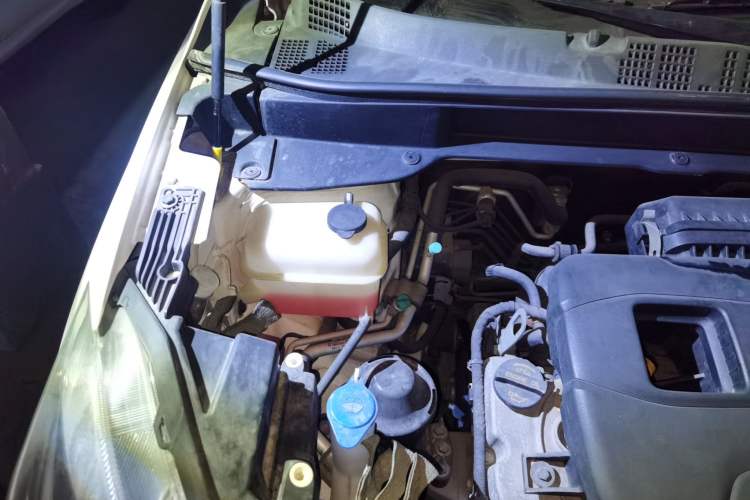Used CHANGAN CS15 2016 1.5L Manual Fashion Edition Engine Bay Right
