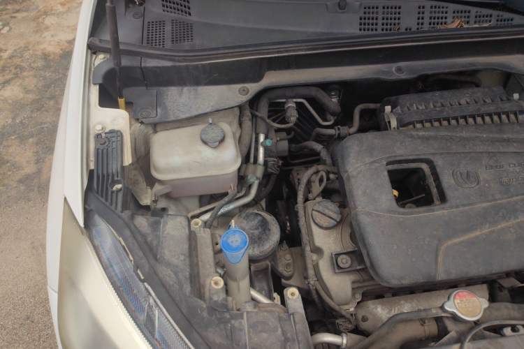 Used CHANGAN CS15 2016 1.5L Manual Luxury Edition Engine Bay Right