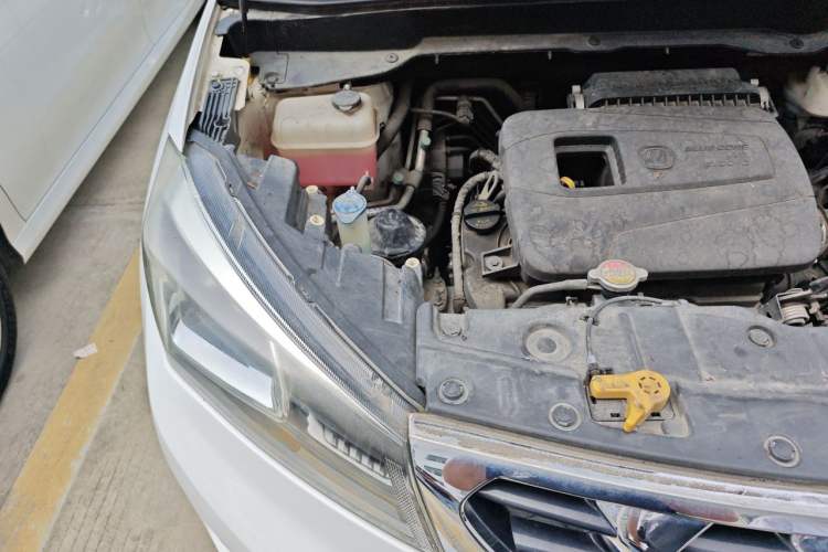 Used CHANGAN CS15 2016 1.5L Automatic Fashion Edition Engine Bay Right