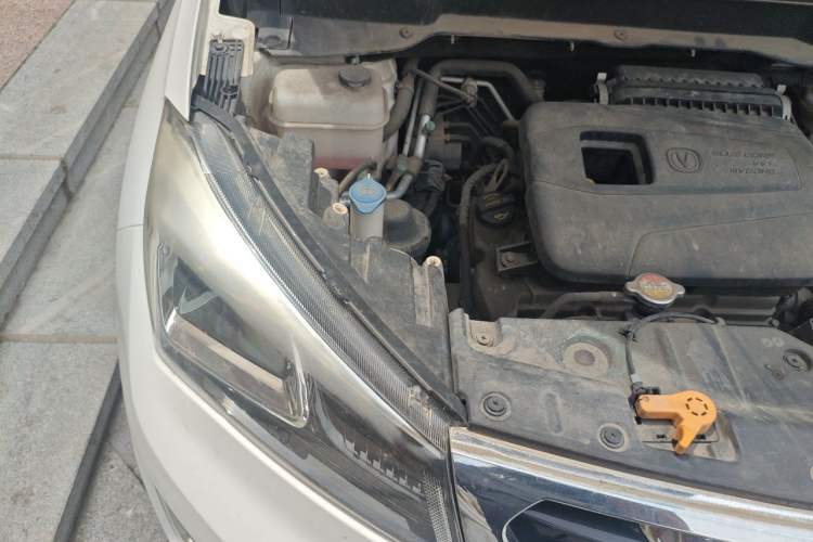 Used CHANGAN CS15 2016 1.5L Automatic Fashion Edition Engine Bay Right